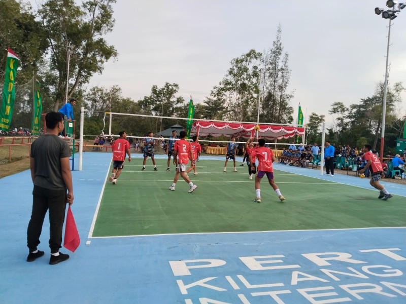Perebutan Tiket Semifinal Voli Putri Dandim Cup, Tim Putra Masih Bersaing di Pool