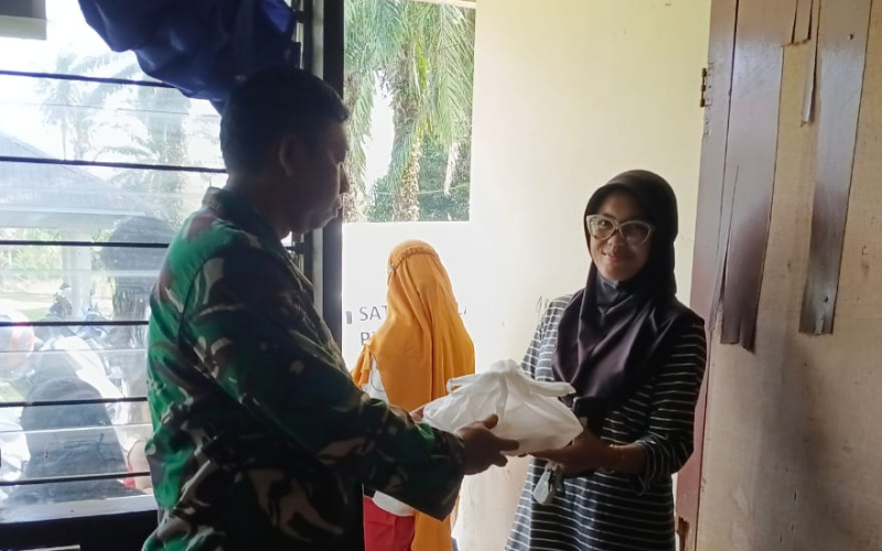 Babinsa Kodim Dumai Dampingi Program Makan Bergizi Gratis di Dumai, 2.924 Penerima Manfaat