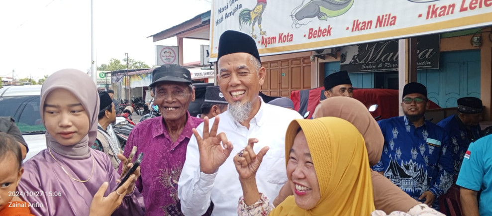 Terik Matahari Tidak Surutkan Semangat Warga Dukung H Paisal