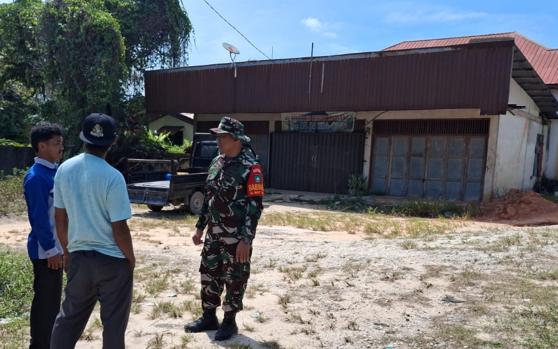 Babinsa dan Security Pertamina Hulu Rokan Patroli Amankan Jalur Pipa Minyak di Dumai