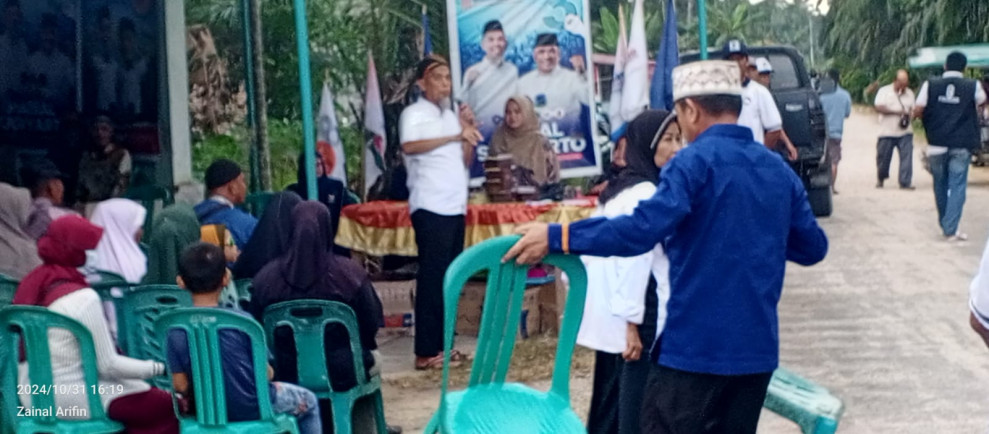 Kampanye Berurutan, H Paisal Senantiasa Jadi Rebutan Emak-Emak Berselfie Ria