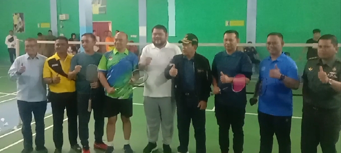 Open Tournament Bulutangkis Kajari Cup I Tahun 2023, Kejari Dan Ketua PN Kalahkan Kapolres Rohul Dan Wabup
