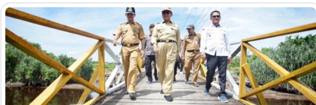 Resmikan Jembatan Penghubung Desa Sungai Rawa Dan Desa Pungkat, Bupati HM WARDAN Pinta Masyarakat Untuk Di Rawat