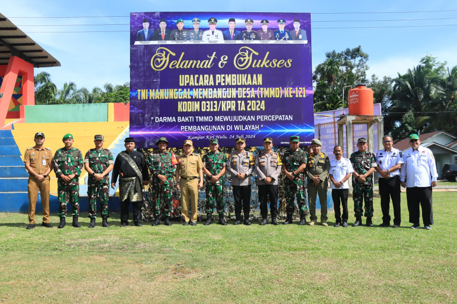 Wakapolres Rohul Hadiri Upacara Pembukaan TNI Manunggal Membangun Desa Di Kampar