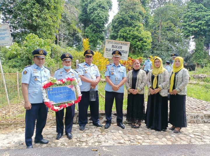 KALAPAS PASIR PENGARAIAN DAN JAJARAN KUNJUNGI SITUS SEJARAH BENTENG 7 LAPIS TUANKU TAMBUSAI