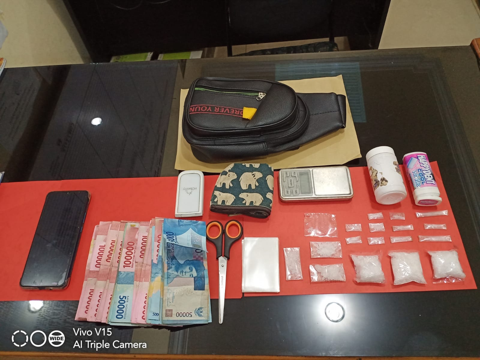 Dua Pelaku Pengedar Beserta Barang Bukti Sabu Dan Uang 10 Juta Berhasil Diamankan Polres Dumai