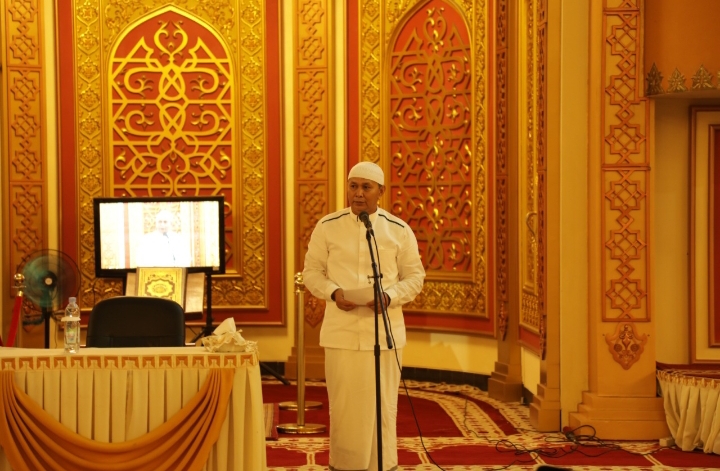 Pemkab RoHul Gelar Peringatan Nuzul Alquran Malam 17 Ramadhan 1443 Hijriyah  di Masjid  Agung  Islamic  Center 
