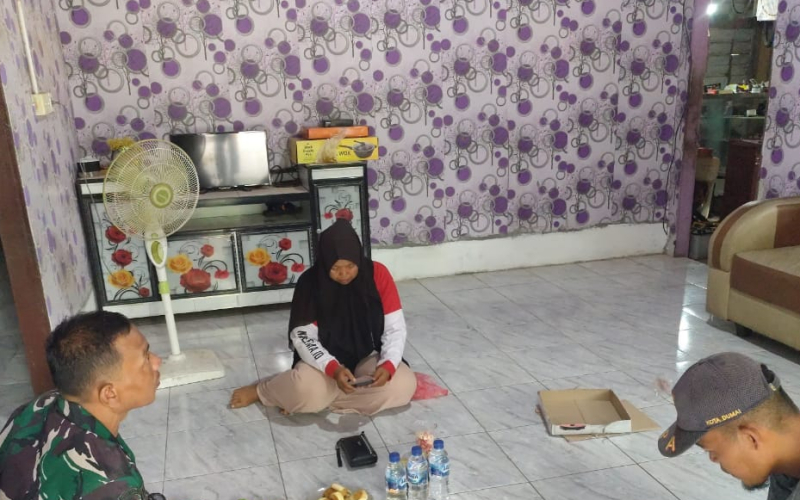Pererat Kemitraan, Babinsa Batu Teritip Lakukan Komsos dengan Tokoh Masyarakat