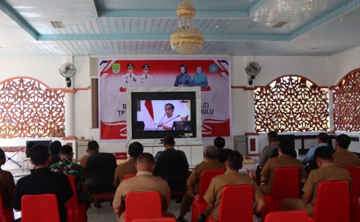 Kapolres Rohul Vidcon Ikuti Arahan Presiden Dalam Penanganan Covid-19 Didampingi Bupati H Sukiman