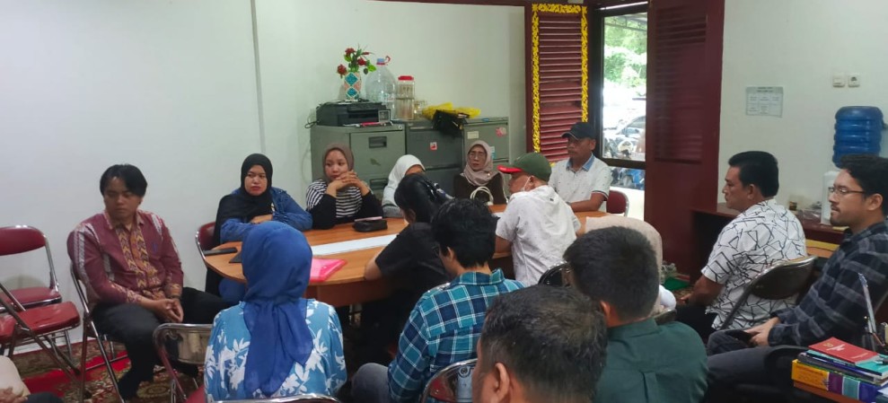 Ketua PBH LAMR Provinsi RiauTerima Aduan Para Subkontraktor Dalam Proyek Renovasi Perumahan PHR