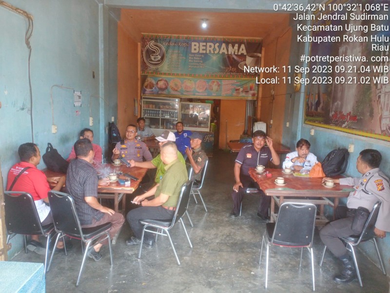 Kapolsek Ujung Batu Bersama Insan Pers Coffee Morning