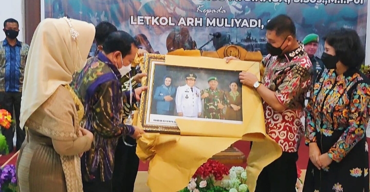 Kesan Suasana Haru Malam Pisah Sambut Dandim 0313/KPR di Hadiri Sejumlah Pejabat Rohul, Riau