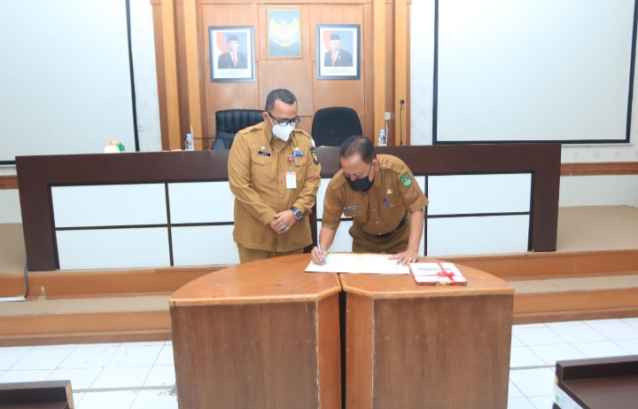 Drs Yusmar MSi Resmi Jabat Kepala Bappeda Rohul