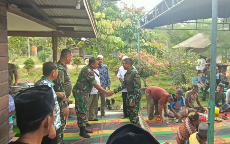 Danramil Sungai Sembilan Hadiri Doa Bersama Warga Sei Teras dan Group 3 Kopassus