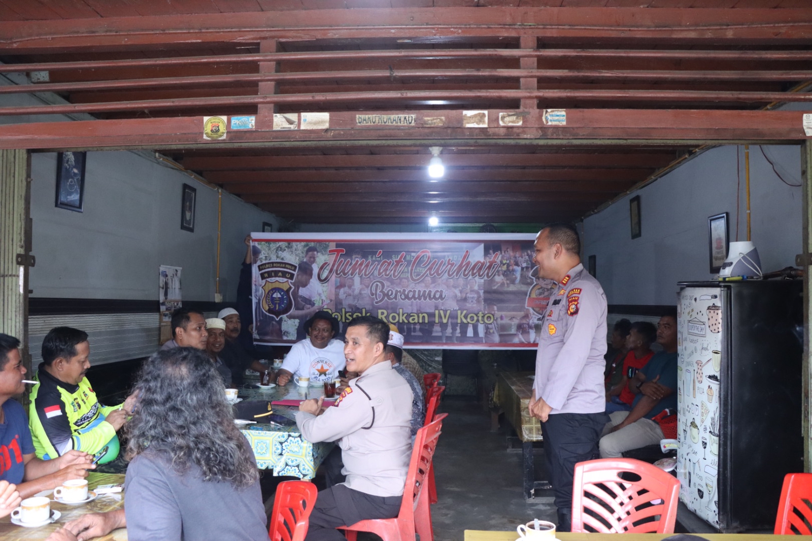 Jumat Curhat, Kapolres Rohul : Masyarakat Rokan IV Koto Tak Usah Takut Laporkan Kejadian Menyangkut Harkamtibmas Maupun Pelayanan Kepolisian
