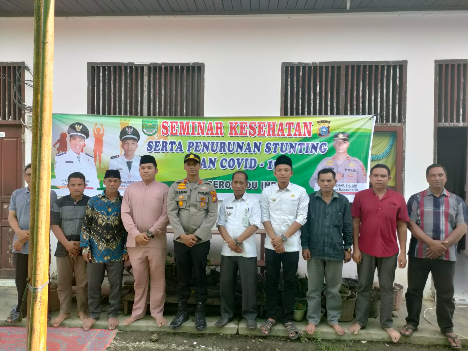 Polsek Rambah Hilir Bekerjasama Dengan Pemdes Serombou Indah Seminar Kesehatan  Pengobatan Gratis