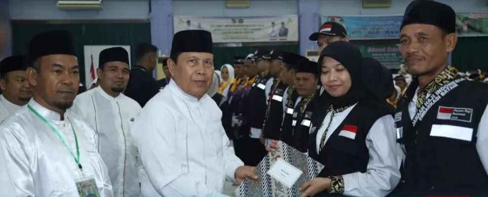 Sebanyak 470 JCH Diberangkatkan Bupati H Sukiman Menuju Madinah