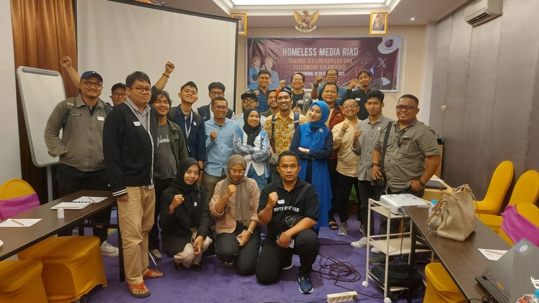 AJI Pekanbaru Sharing Peran Penting Homeless Media dalam Membuat Konten Isu Lingkungan
