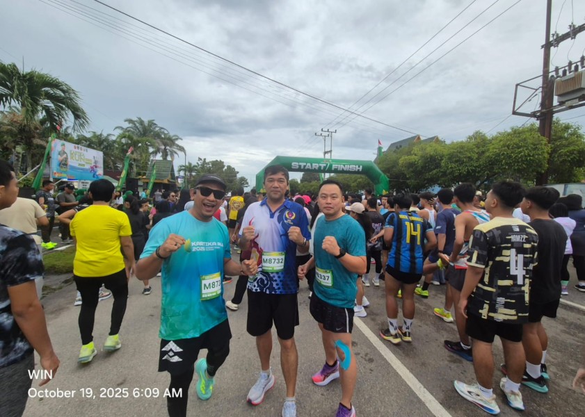 Ketum KONI Kota Dumai, Agustiawan Ikut Meriahkan Kartika Run 2025 Sempena HUT TNI