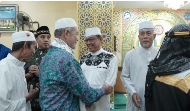 Bupati HM Wardan Sambut Kedatangan 44 Jemaah Haji Kloter Terakhir Kabupaten Indragiri Hilir