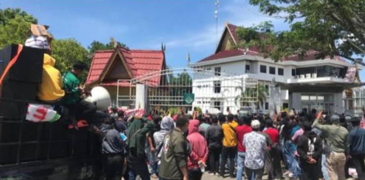 Petani Kelapa Sawit Tolak Perpanjangan HGU PT Ekadura indonesia Dan PT Sumber Jaya Indah Nusa Coy