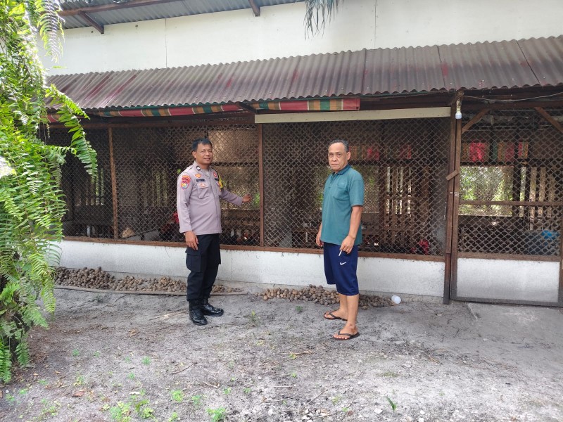 Bhabinkamtibmas Dumai Barat Lakukan Pengecekan Pekarangan Pangan Bergizi Warga Sebagai Bentuk Dukungan Program Ketahanan Pangan