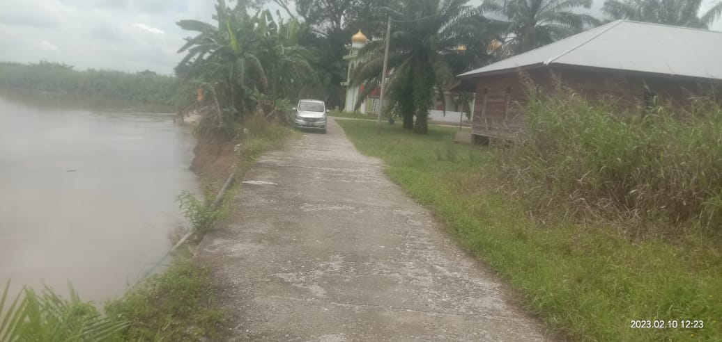 Warga Desa Sontang Berharap Perbaikan Turap Disekeliling Surau Suluk  Syekh Muhammadiyah Berlanjut