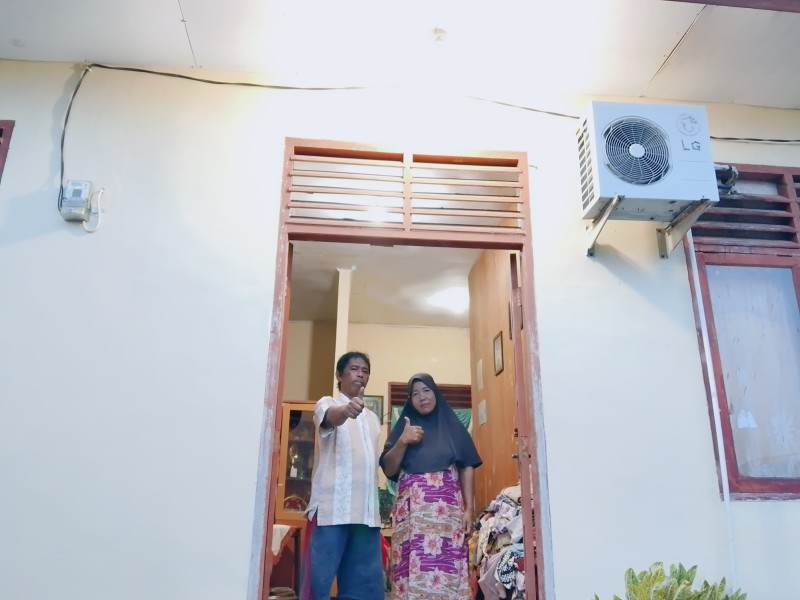 Senantiasa Bersinar Meski Malam Menjelma