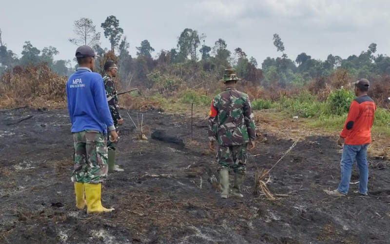 Cegah Karhutla, Babinsa Batu Tritip Intensifkan Patroli di Musim Kemarau