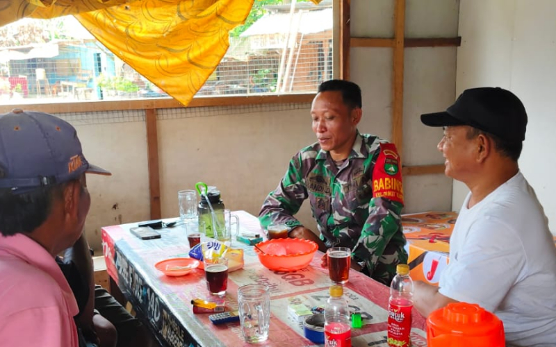 Babinsa Bukit Kapur Gencarkan Patroli dan Sosialisasi Cegah Karhutla