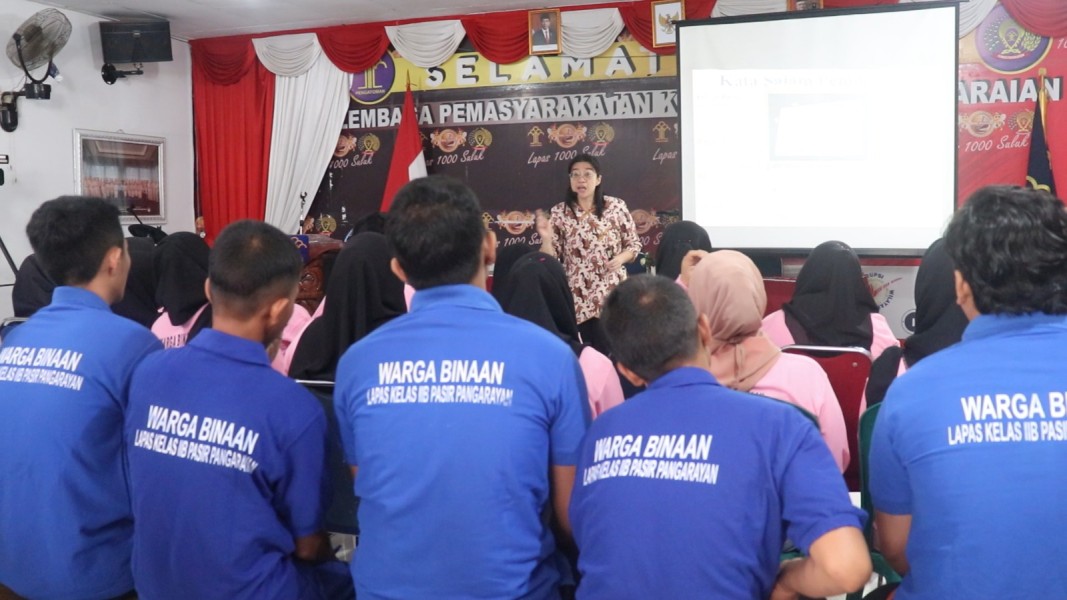 BERIKAN PENDIDIKAN MORALITAS 