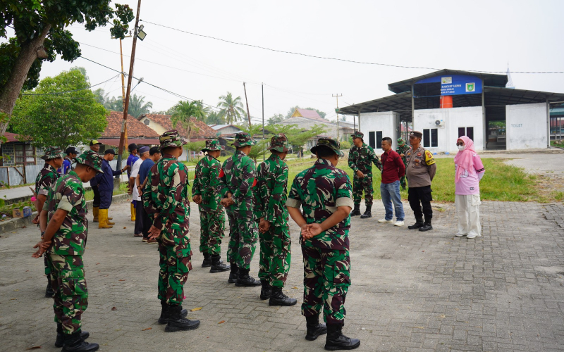 Gerakan Bersih Lingkungan, Sinergi TNI–Pemko dan Warga di Pasar Lepin