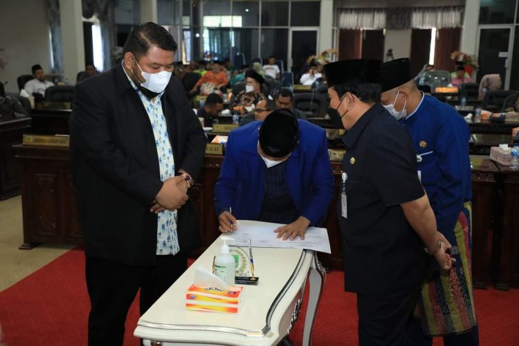 Pertanggung Jawaban  APBD  tahun  2021,DPRD Rohul Laksanakan Rapat Paripurna 