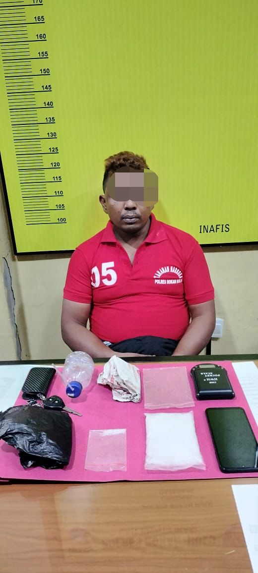 Pria Asal Bengkalis Diringkus Personil Sat Resnarkoba Polres Rohul Di Desa Tambusai Barat