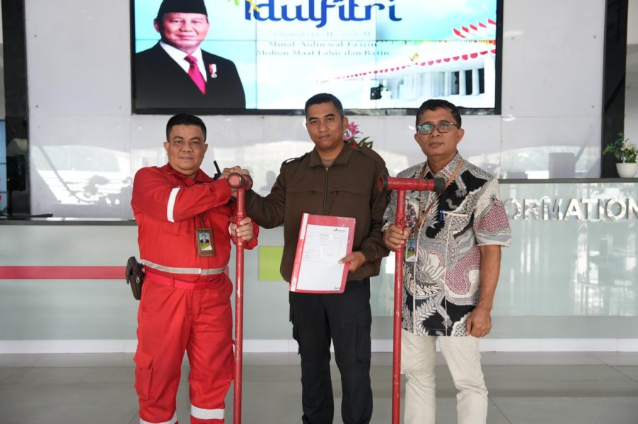 Sinergi Hadapi Karhutla, Pertamina RU II Dumai Hibahkan Nozzle Gambut ke Polres