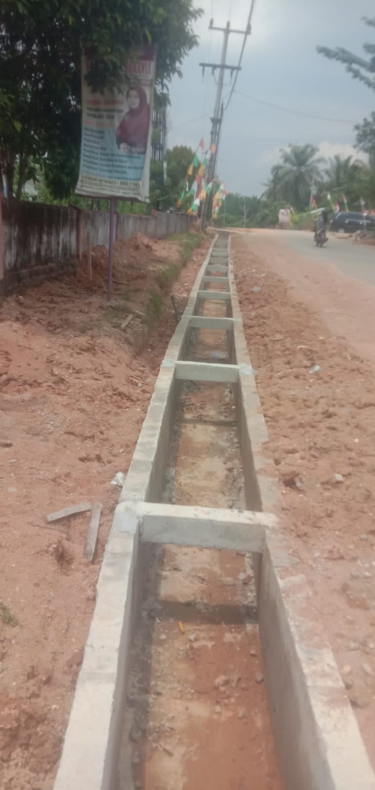 Pembangunan Drainase Desa Karya Mulya Selesai Jelang HUT  RI ke 79, Warga dan Pemdes Ucapkan Terima Kasih