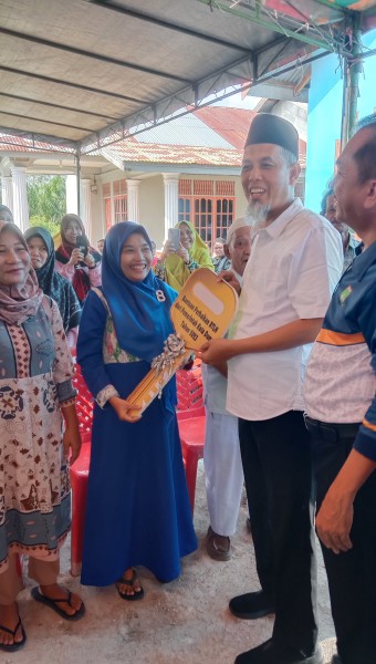 Serah Bantuan Rumah Layak Huni, H. Paisal SKM., MARS Cek Langsung Kondisi Bangunan