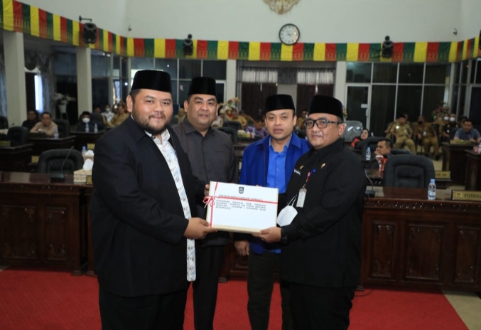 Rapat Paripurna DPRD Rohul Penyampaian KUPA Dan PPAS APBD Perubahan Tahun 2022