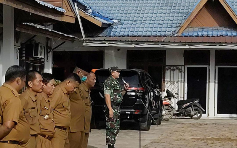 Danramil 03 Sungai Sembilan Pimpin Apel Bersama Lintas Instansi di Kecamatan Sungai Sembilan