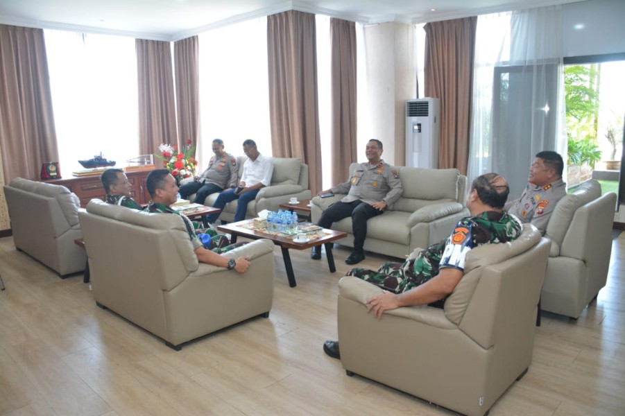 Audensi Dan Silaturahmi Kapolda Kepri Bersama Danpuspom TNI