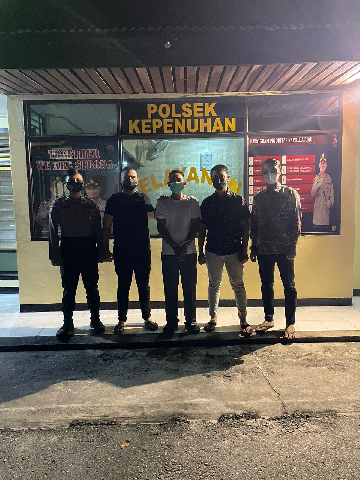 Pukul Anak Dan Istri, Seorang Pria Di Pasir Pandak Diciduk Personil Polsek Kepenuhan