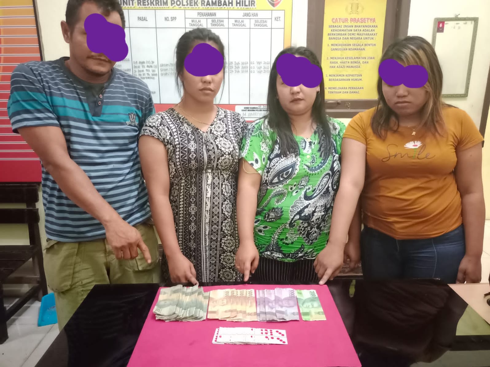Empat Pemain Judi Domino Ditangkap Personil Polsek Rambahhilir 