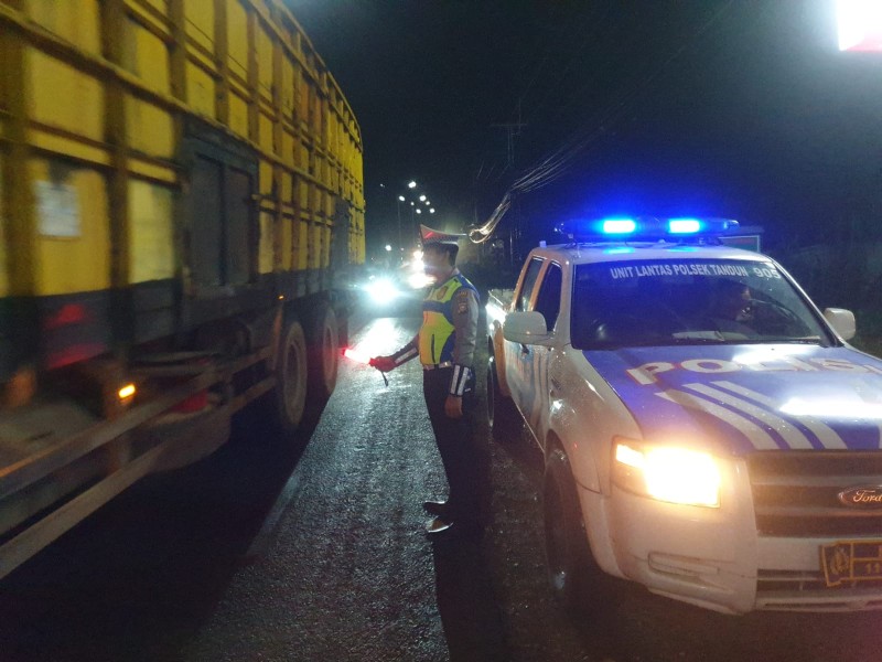 Polsek Tandun Giat Patroli Blue Light