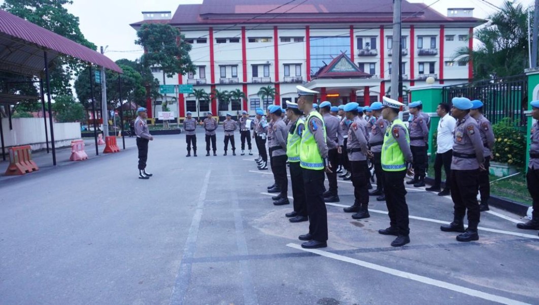 Dalam Rangka Ops Zebra Seligi 2023 Bidpropam Polda Kepri Laksanakan Gaktibplin Pemeriksaan Kelengkapan Surat-Surat Kendaraan Bermotor Dinas Dan Kendaraan Pribadi R2 Dan R4 Terhadap Personel Polda Kepulauan Riau
