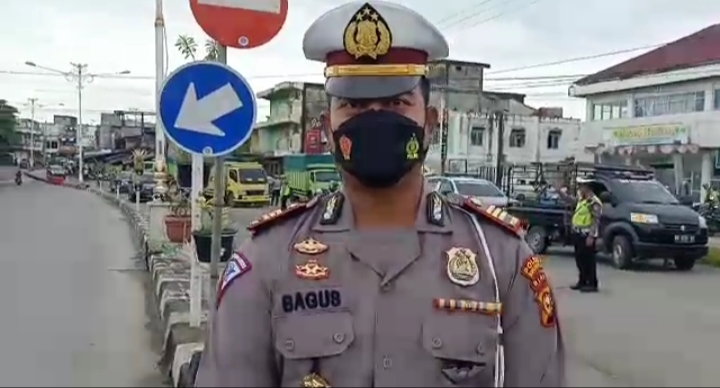Satlantas Polres Rohul Edukasi Kepada Pengendara Ingatkan Wajib Helm