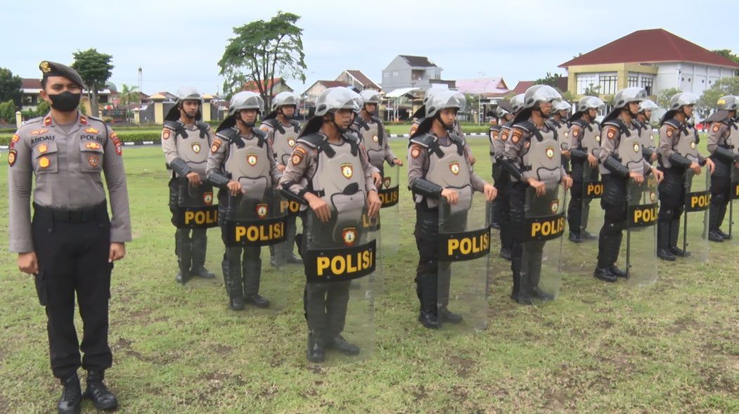 Siagakan 1.161 Personel Agar Situasi Unras Mahasiswa Berlangsung Kondusif, Polda Riau : Hormati Hak Orang Lain, Tetap Jaga Prokes