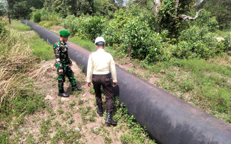 Koramil 01 dan SKK Migas Patroli Gabungan Amankan Jalur Pipa Minyak di Dumai