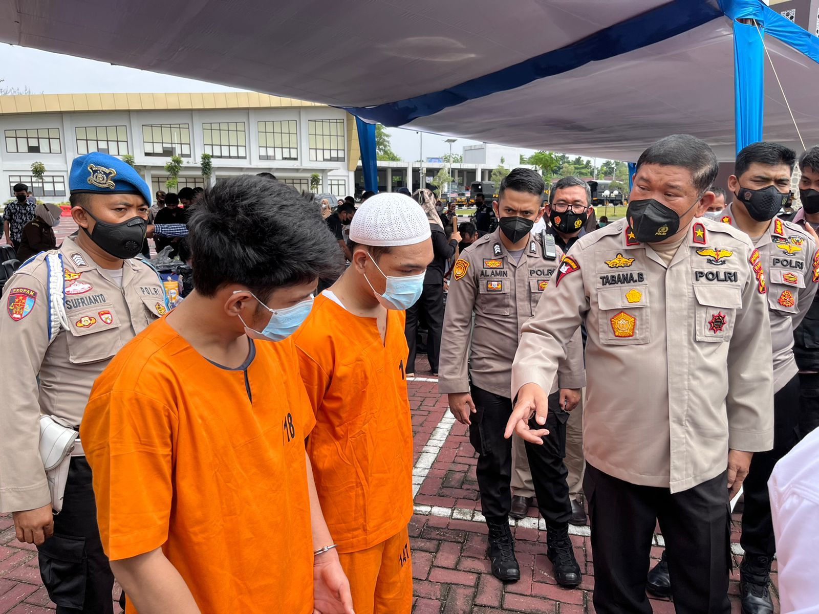 Sempat Melarikan Diri, Otak Pelaku TPPU Serta Pengedar Narkoba MI Akhirnya Dibekuk Polda Riau Bersama Barang Bukti
