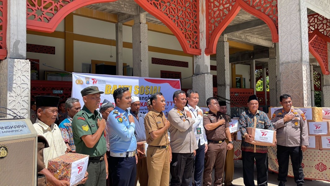 Sambut Hari Bhayangkara ke 77, Polres Rohul Gelar Baksos Dan Bansos Dipimpin Kapolri Secara Zoom Meating