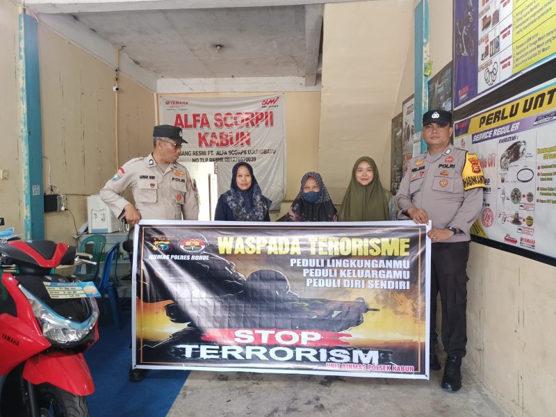 OBWLK- 2023 Personil Polsek Kabun Sambangi Warga Desa Giti